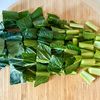 少ない材料で満足！《小松菜とさつま揚げのちゃんぽん風スープ》の工程1