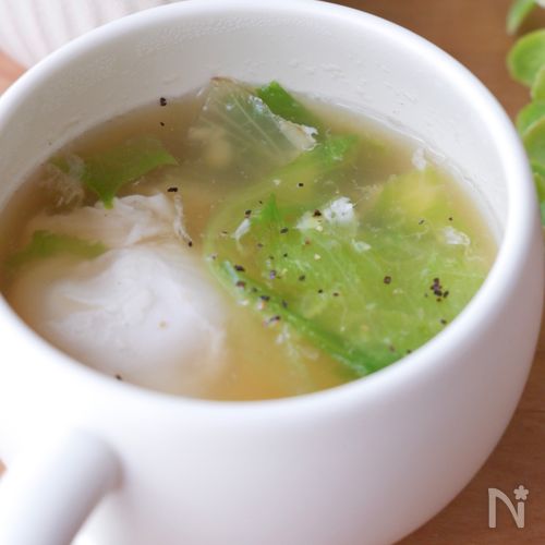〈レタスと卵のスープ〉材料4つで完成！ふんわりやさしい味！