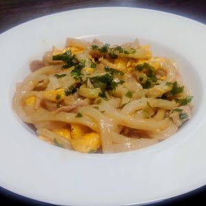オレンジの作ってみた!投稿(旨味たっぷり！青ねぎまみれ♡ツナたまオイマヨ焼きうどん)