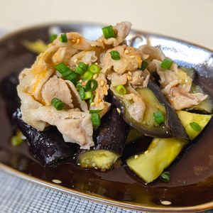 莉子の作ってみた!投稿(１分で完成♡『豚肉と茄子の旨だれ浸し』ボリューム満点✨大人気)