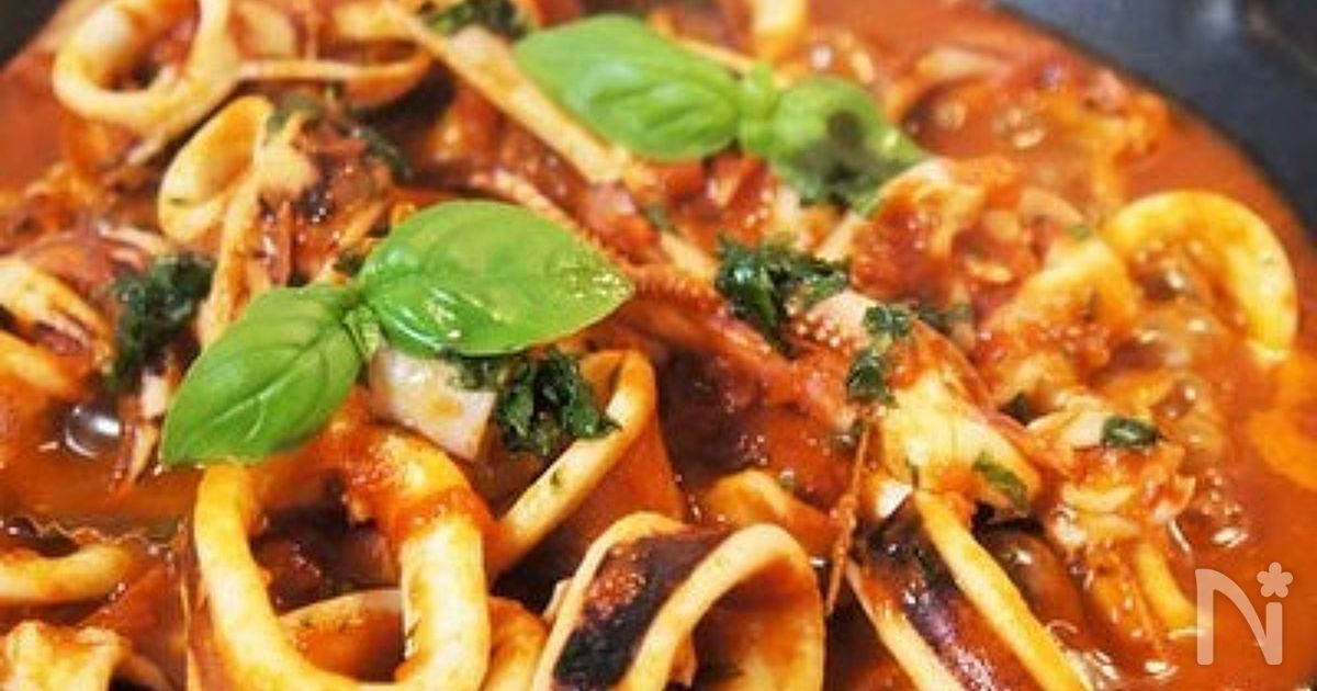 イカのパプリカトマト煮込み