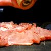 外パリッ、中ジューシー【鶏肉のねぎ塩レモンステーキ】の工程1
