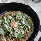 スキレットでライスサラダピザ。