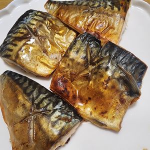 ナムディの作ってみた!投稿(身はふっくら♪皮はパリッと美味しい♡鯖の絶品塩焼き)