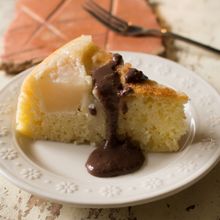 炊飯器で梨のお手軽ケーキとレンジチョコソース【炊飯器調理】