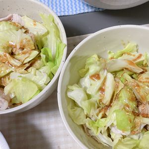 ふぁうるてぃーあの作ってみた!投稿(キャベツたっぷり《中華♡冷しゃぶサラダ》)