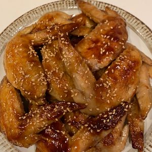 ぐ〜たら子の作ってみた!投稿(【手羽先のごま照り焼き】指まで美味しい1:1:1で覚えやすい)