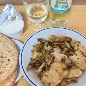Tsuneaki Okadaの作ってみた!投稿(鶏むね肉とまいたけのハニーマスタードソテー)