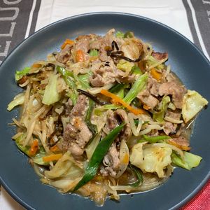 楽ラク手抜キッチン🐶🐾の作ってみた!投稿(【塩こんぶで肉野菜炒め】パパッと栄養満点！うま味たっぷり)