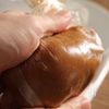 洗い物ゼロ！米粉の黒蜜きな粉スノーボール風クッキーの工程2