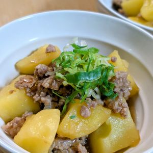 まゆのの作ってみた!投稿(ほくほく旨みじんわり♩じゃがいものそぼろ煮)