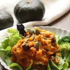 シンプルに材料４つ。かぼちゃサラダ。