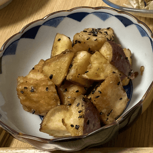 まんぷくまるの作ってみた!投稿(【厚揚げとさつまいもの甘辛炒め】肉無しでも大満足！)