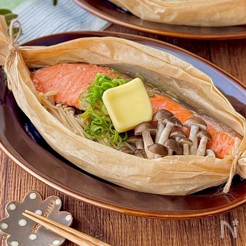 加熱はレンジで♩鮭と野菜の塩バター包み蒸し