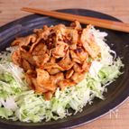ピリッと旨辛！！豚肉のラー油炒めとキャベツサラダ