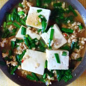 チョロリスの作ってみた!投稿(【スタミナニラ麻婆豆腐】10分でパパっと完成！)