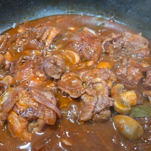 えい吉の作ってみた!投稿(デミ缶不使用！鶏もも肉1枚でビストロ級煮込み)