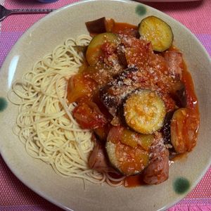 ゆっこの作ってみた!投稿(ジョンソンヴィルとトマトのうま味たっぷりラタトゥイユ風)