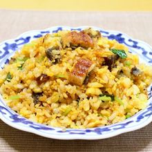 鰻のパラパラチャーハン