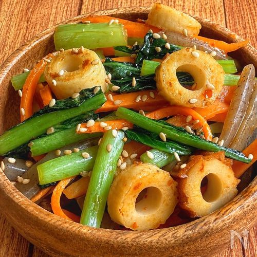 節約食材で◎【こんにゃくちくわ小松菜にんじんの甘辛炒め】
