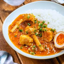 カレー粉とスパイスで作る『豚バラブロック肉のカレー』