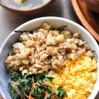 野菜deかさ増し！！栄養満点3色そぼろ丼
