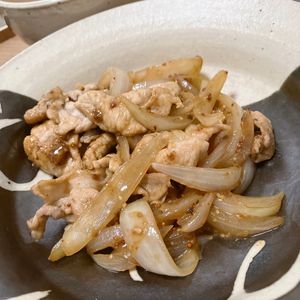 Natsukoの作ってみた!投稿(豚こま切れ肉と新玉ねぎの粒マスタード炒め【作り置き】)