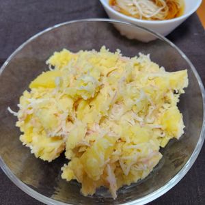 からこの作ってみた!投稿(レンジで簡単！じゃがいもとカニカマのレモンマヨサラダ)