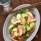 時短・簡単！チンゲン菜とかまぼこの醤油焼きそば