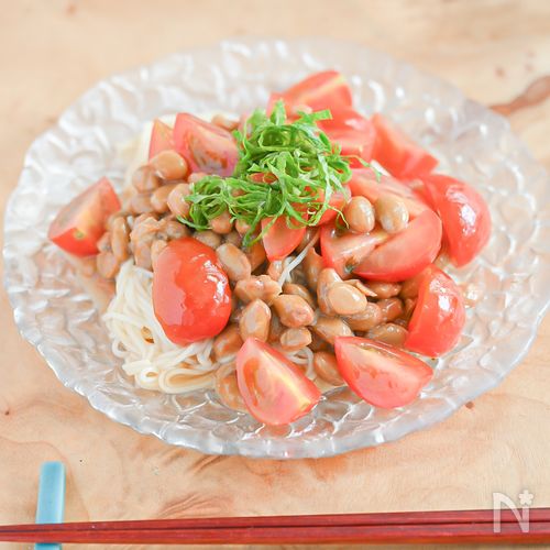 暑い日にぱぱっと作れる！納豆トマトそうめん