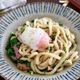 【レンジで簡単！】ベーコンとニラの混ぜうどん