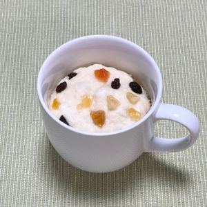 キャピタンの作ってみた!投稿(卵不使用！レーズンのマグカップ豆腐蒸しパン)