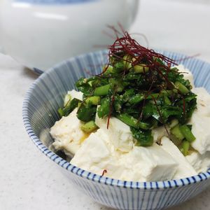 Patchouli🐱🐾の作ってみた!投稿(混ぜるだけ!ピリ辛ニラだれのくずしお豆腐丼)