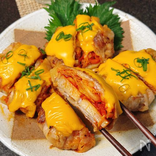 【蓮根とキムチの豚肉包みチーズ焼き】ビールもご飯も止まらない
