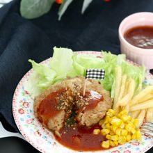 子どもも食べやすい♪ポリ袋で作るやわらかハンバーグ