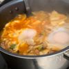 腸活にも♪旨辛♡豚こま肉でキムチ鍋風スープの工程2