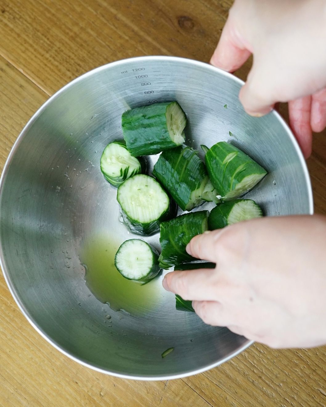 きゅうり 汎用】生き生き きゅうり 小(2穴) | 株式会社堀江本店｜株式会社ホリックス