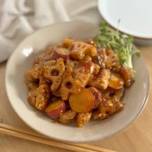 まるでデパ地下お惣菜『鶏ももと根菜の甘酢炒め』