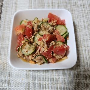とももの作ってみた!投稿(【トマトときゅうりのレモン醤油サラダ】5分で完成！旨さっぱり)
