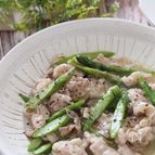5分でご飯に合うおかず♡豚肉とアスパラの旨塩にんにく蒸し煮