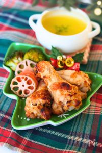 オーブンで作る！【カリカリ手羽元チキンと根菜の塩麹ロースト】