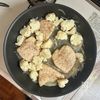 【鶏むね肉とカリフラワーの粒マスタード煮込み】ワンパンで♪の工程5