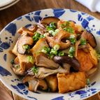 厚揚げときのこのガリバタ醤油炒め