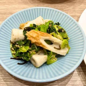 ユウハの作ってみた!投稿(レンジで2分！チンゲン菜と竹輪の塩昆布ラー油和え)
