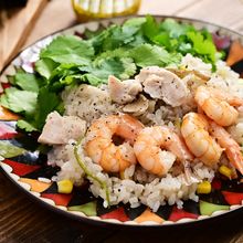味変ダレ付き「パクチーどっさりエスニック風釜飯」