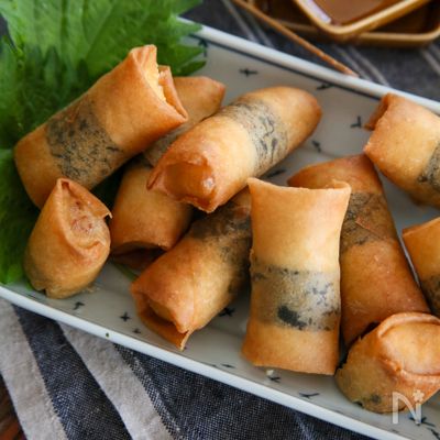 海苔とチーズがいいかんじ♪簡単ちくわ春巻き