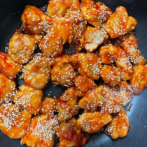 309219の作ってみた!投稿(タレが絶品！照り照りピリ辛＊ヤンニョムチキン)