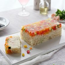 そうめんと夏野菜のキラキラゼリーケーキ