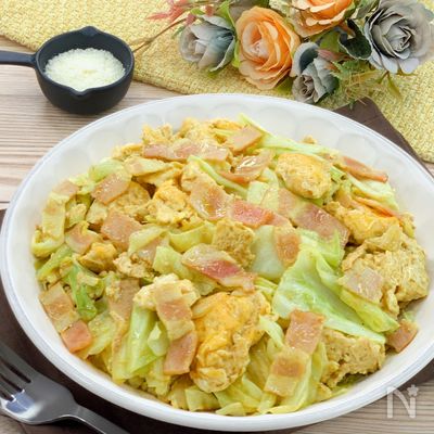 キャベたまベーコンのコンソメカレー炒め*ご飯に合うあと一品*