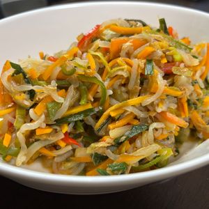 Kuの作ってみた!投稿(ヘルシー＊糸こんにゃくのチャプチェ風)